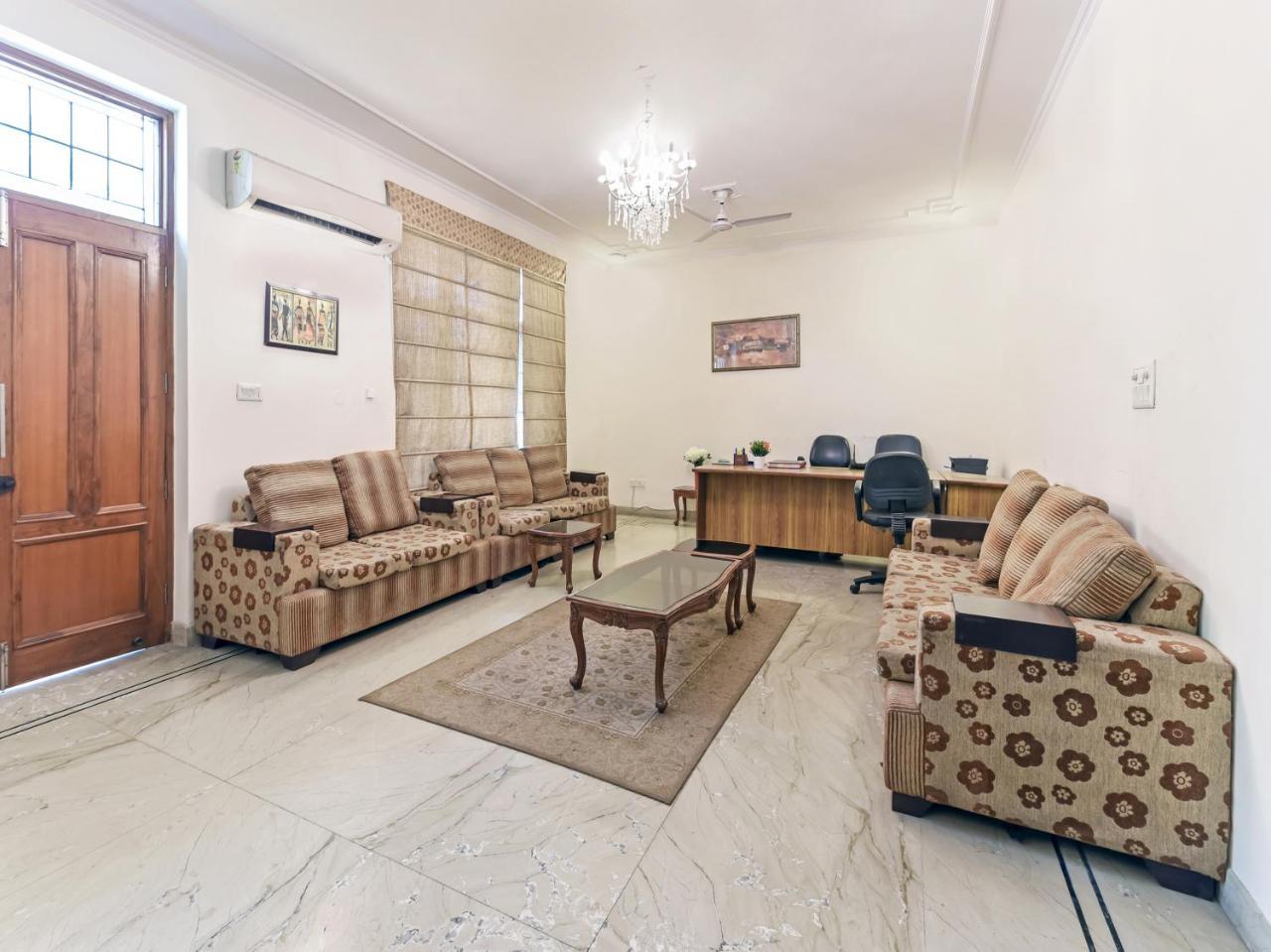 Hotel Treebo Trip The Nest Corporate Greater Noida Zewnętrze zdjęcie
